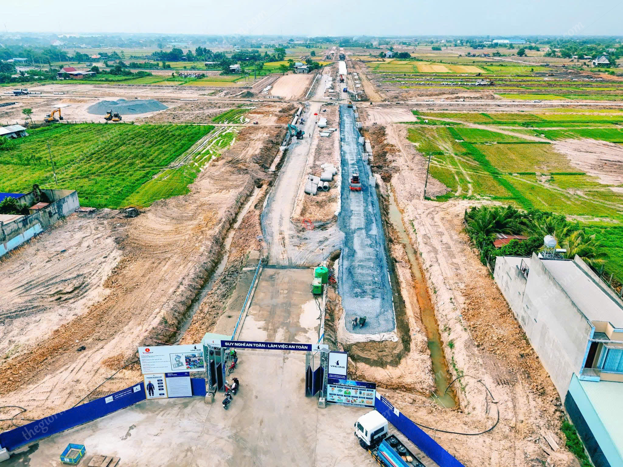 Tiến độ Vinhomes Green City (4)