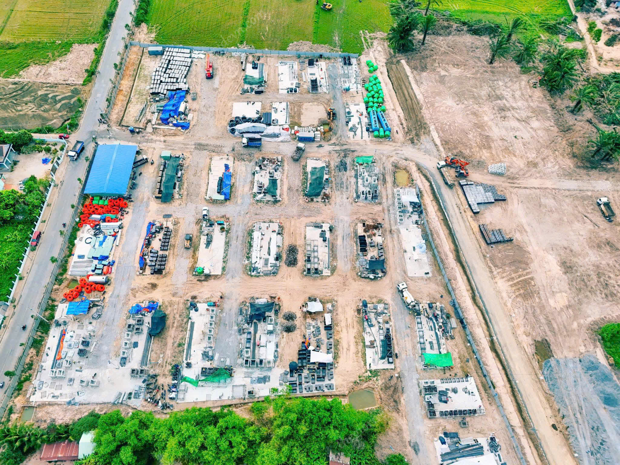 Tiến độ Vinhomes Green City (9)